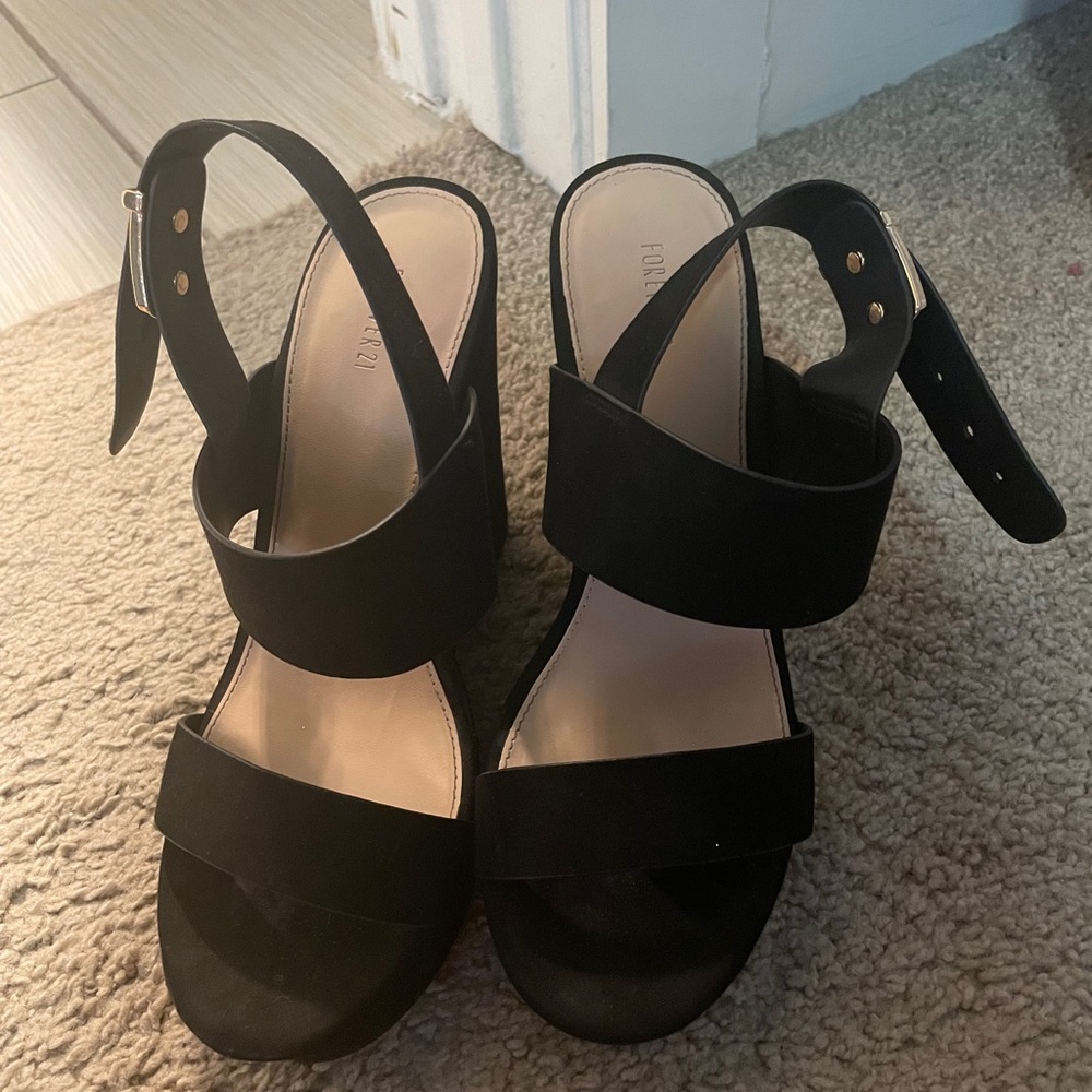 Forever 21 black wedges